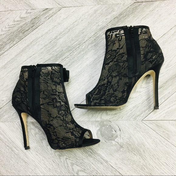 Badgley Mischka | Belle Lace Bow Booties Size 6.5 - Picture 7 of 8